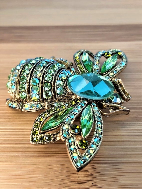 Avant Garde Emerald Beetle Brooch. Butler & Wilso… - image 5