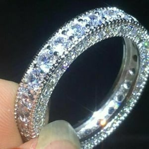 Stapelbarer voller Eternity Ehering, Rundschliff Moissanit Diamant Band, 14K Weißgold Verlobungsring, Vorschlag Band, Weihnachtsgeschenk Ring