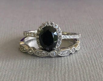 Conjunto de anéis de noivado Art Déco antigo, anel de noivado com halo, conjunto de anéis com diamantes moissanita pretos de corte oval e redondo, conjunto de anéis com inspiração vintage.