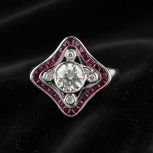 Anillo de compromiso Halo, anillo de inspiración vintage Art Déco antiguo, anillo de boda con circonita cúbica europea antigua engastada en bisel, anillo de regalo de aniversario, anillo retro