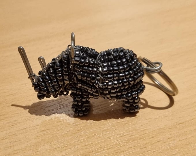 Handmade Beaded Rhino Keyring – African Wire Art Safari Animal Gift – Black Bead Keychain, Ethical Wildlife Souvenir