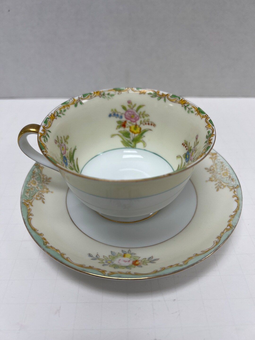 Noritake Hand Painted Japan Tea Cup Set. Beautiful Wild Flowers. Light