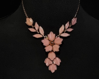 Vtg Crown TRIFARI Molded Flower Pink Poured Glass Lavalier Bib necklace Rare