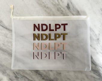 Needlepoint Project Bag - NDLPT Pool Bag - Storage - Zip up - WIP - Travel