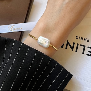 Square baroque Pearl Bangle Bracelet,Real Freshwater Pearl Cuff Bracelet, White Pearl flex cuff,Modern Pearl Jewelry