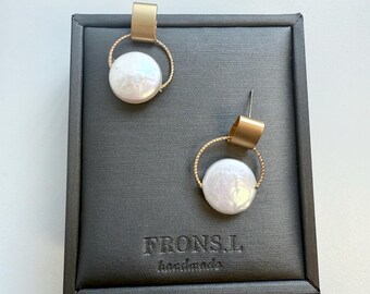 Vintage Gold Button Pearl Earrings: Bridal Dangle Drop Jewelry