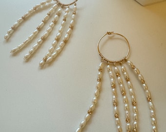 Raindrop Earring,Real Pearl Earrings, Bridesmaid jewelry,Rice Pearl Drop Earrings,Hoop Earring,Rainy Day Cloud,Gold Pearl Earring