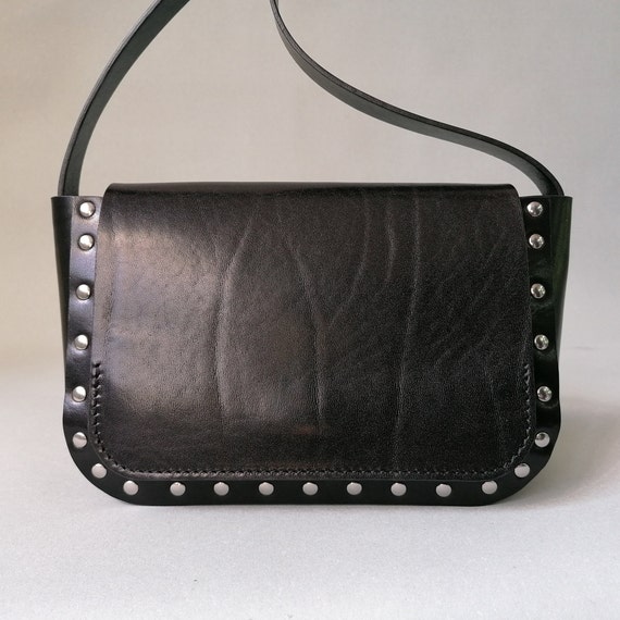 Borsetta a tracolla in cuoio, borsa minimalista fatta a mano in pelle nera,  Made in Italy -  Italia