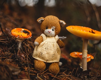 Hand-Knitted Ginger Cat Doll – Collectible Wool Toy for Cat Lovers