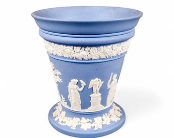 Vintage Wedgwood blue jasperware footed flower pot with Neoclassical reliefs, Cupid and Greek figures, small planter or vase, 1957