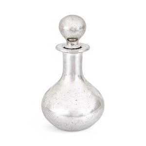 Antique sterling silver overlay perfume bottle, onion shape with original stopper, USA c. 1910s, American Art Deco glass, 9 cm tall