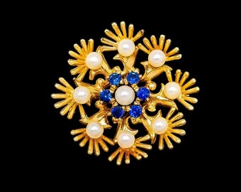 Cropp & Farr 1960’s floral cluster 9ct gold brooch set with sapphires and pearls