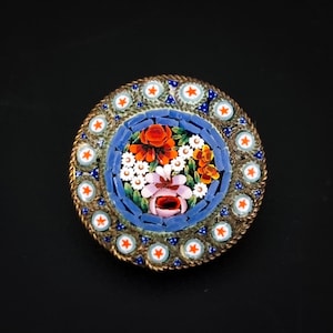 Early 20th century Italian micro mosaic round floral brooch