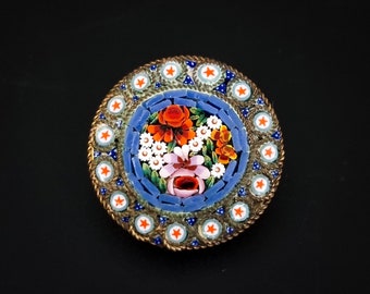 Early 20th century Italian micro mosaic round floral brooch