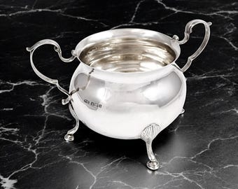 Victorian English Sugar bowl with lid (TRE) Victorian English Sugar bowl with lid (TRE)