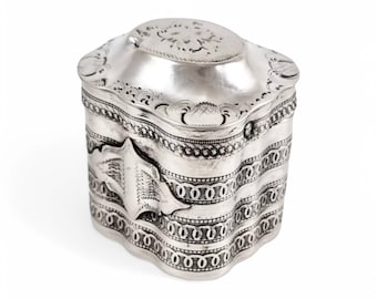 Antique Dutch silver lodereindoosje vinaigrette, tall scent snuff box, Schoonhoven 1858, fully hallmarked 833 silver peppermint box