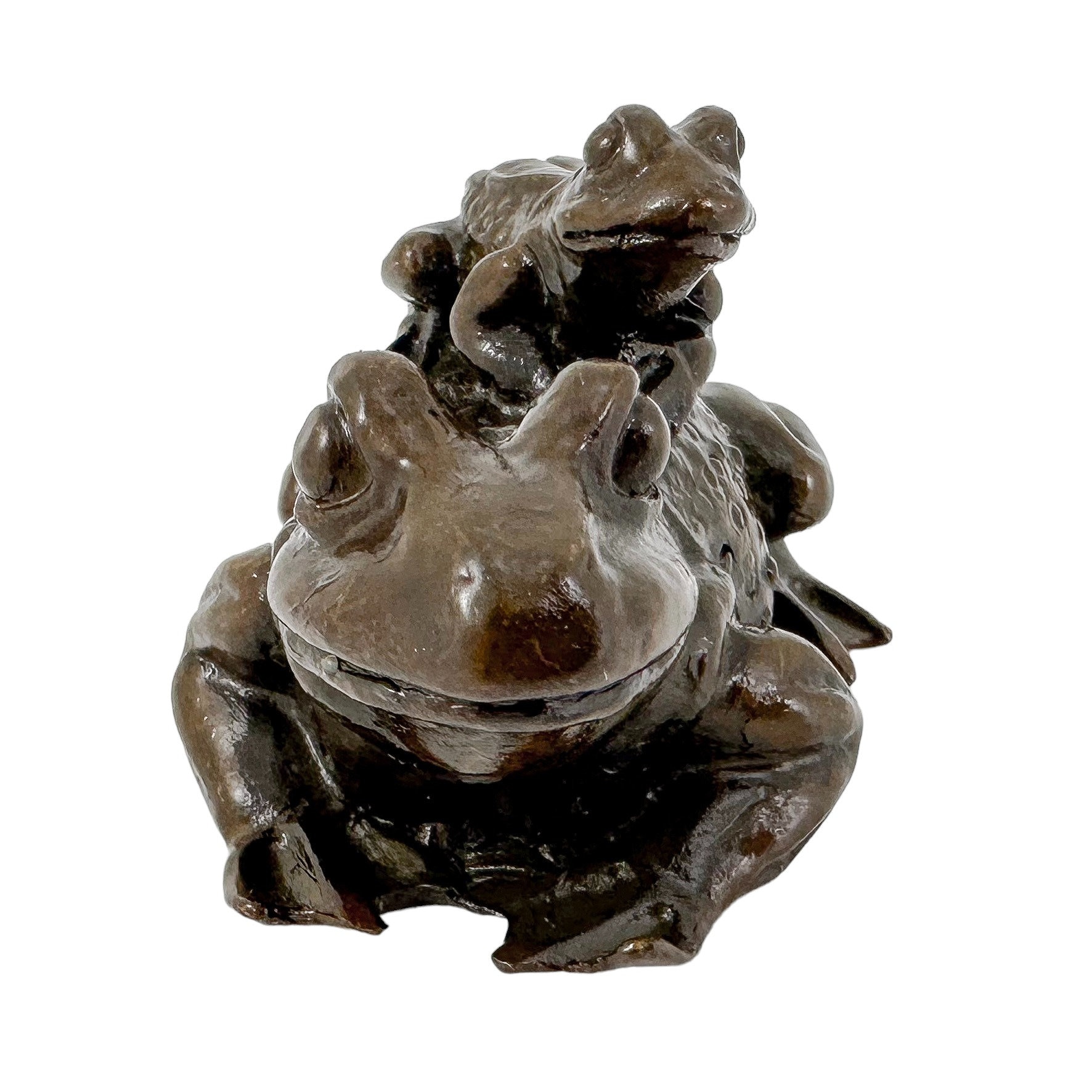 背中に赤ちゃんを乗せた日本の青銅製のカエルの彫刻、20 世紀の動物の