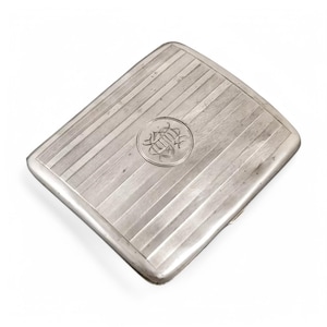 Grande portasigarette o portacarte in argento sterling dorato edoardiano con fasce lavorate a motore, A & J Zimmerman 1908