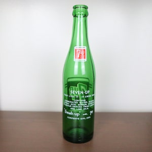 Vintage 1970s Green 7up Bottle 10 Fl Oz Very Clean and No Damage image 3