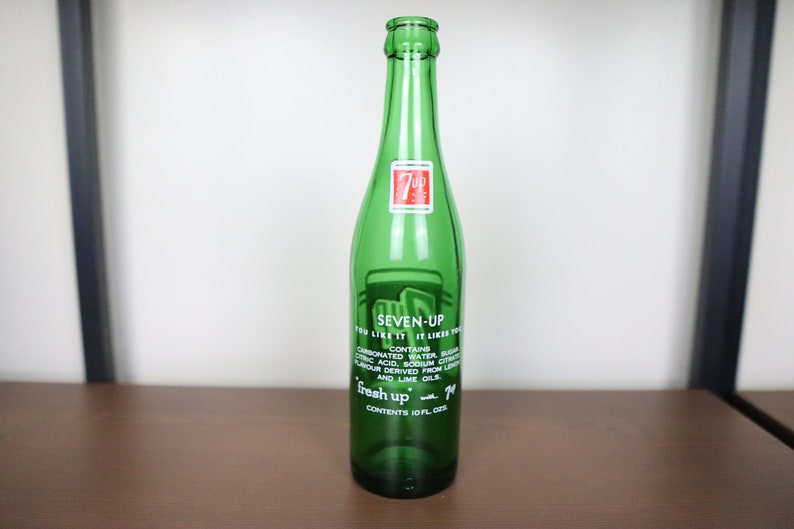 Vintage 1970s Green 7up Bottle 10 Fl Oz Very Clean and No Damage image 3