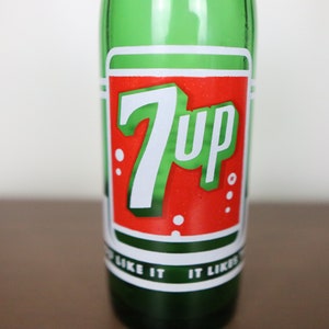 Vintage 1970s Green 7up Bottle 10 Fl Oz Very Clean and No Damage image 2