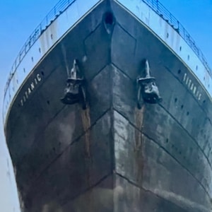 RMS Titanic, kolorowany, na nabrzeżu Thompson, wspaniały przedruk obrazu
