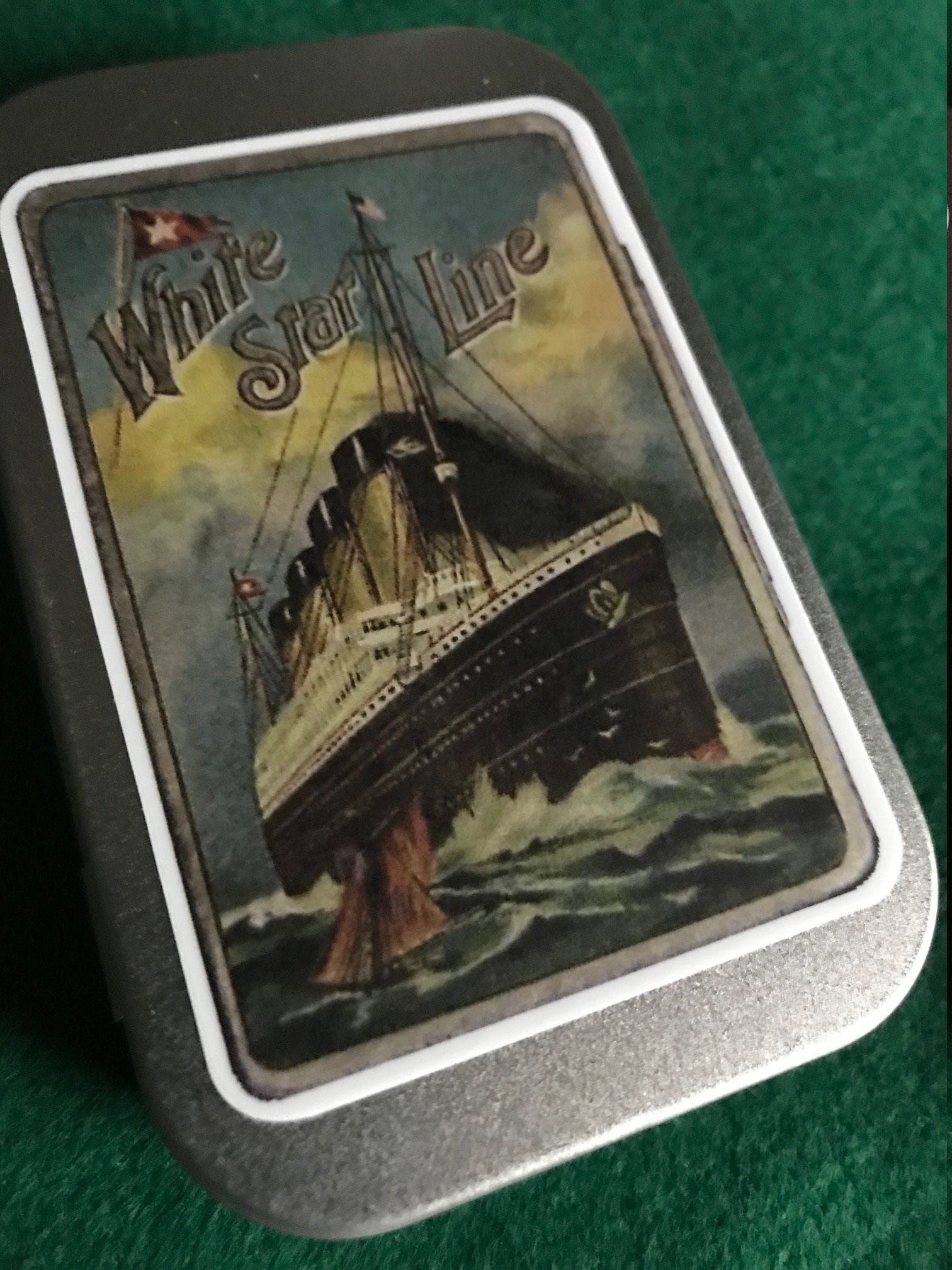 RMS Titanic White Star Line 1912 Cigarette Tin Replica, Vintage Ship  Storage Box for Cigs, Pins, Medals, Desk Decor, Collectible Memorabilia