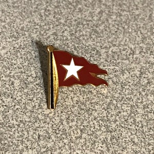 RMS Titanic White Star Line Burgee Flag Lapel Pin 1912 | Enamel Red White Star Line Ship Symbol Badge | Vintage Maritime Pin for Collectors