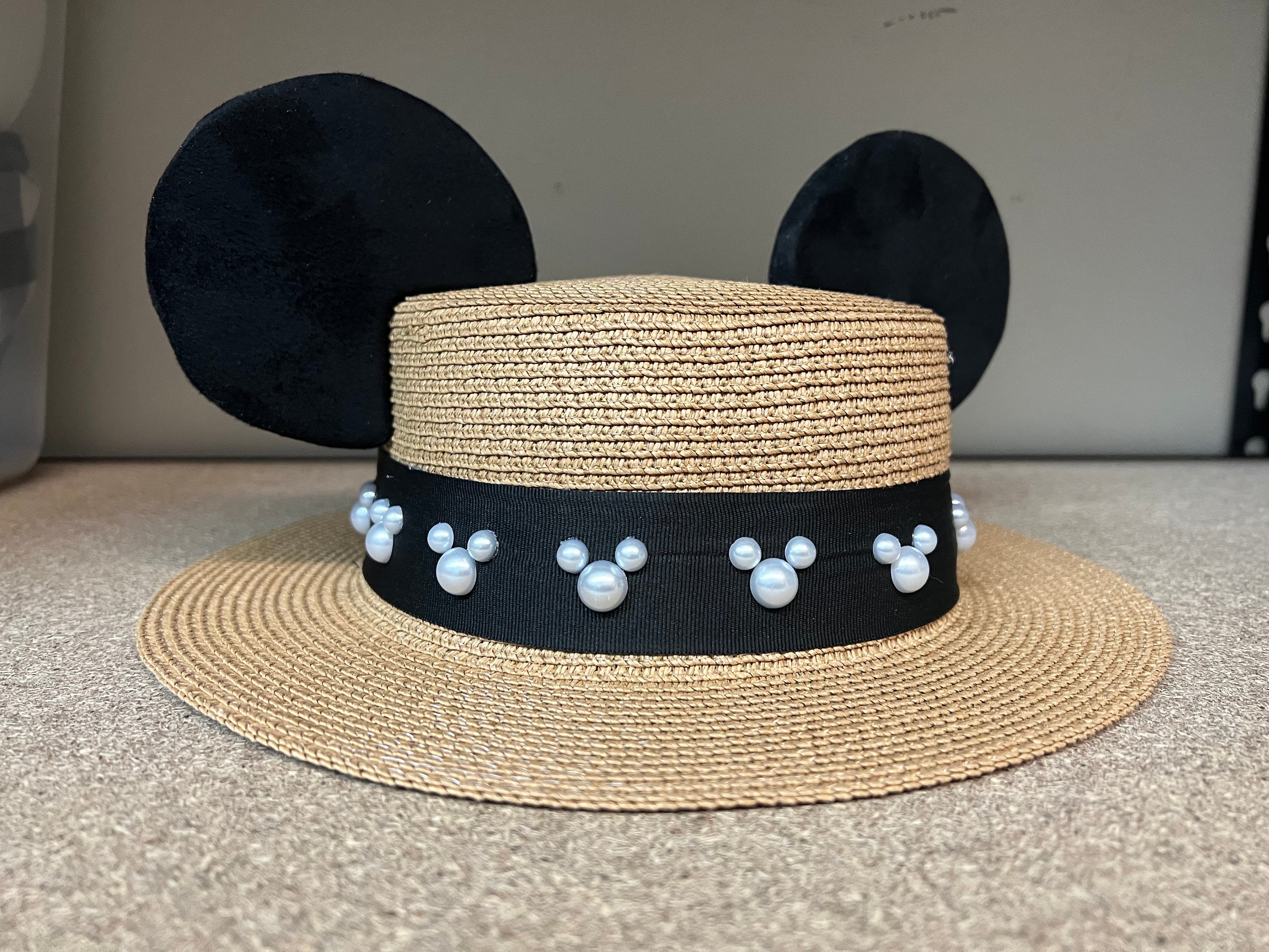 DISNEY MINNIE MOUSE STRAW SUN HAT, WITH MINNIE MOUSE BOW, SIGNATURE DOTS O/S DISNEY MINNIE MOUSE STRAW SUN HAT, WITH MINNIE MOUSE BOW  main image 3