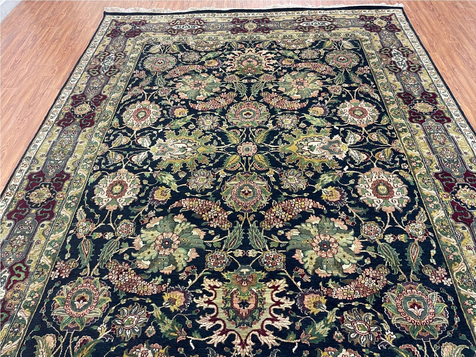 Hand knotted wool carpet traditional woolen carpets floral design rug