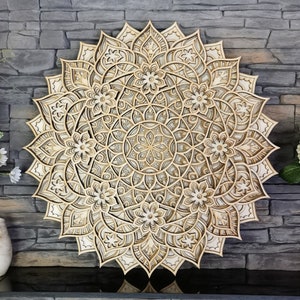 Elegante mehrschichtige Mandala-Wandkunst aus Holz - 8-schichtiger handgefertigter Holzbehang - Sacred Decor Geschenk