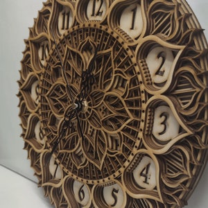 Relógio de parede circular de madeira com várias camadas - Relógio mandala feito à mão para decoração de casa - Presente de relógio artesanal