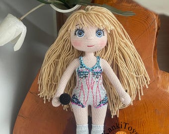 テイラー・スウィフト、あみぐるみ、34 cm。青いドレス。特別な