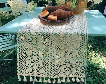 Chemin de table printemps beige crocheté coton scandinave boho crème décorative avec pompons style maison de campagne mariage baptême communion confirmation