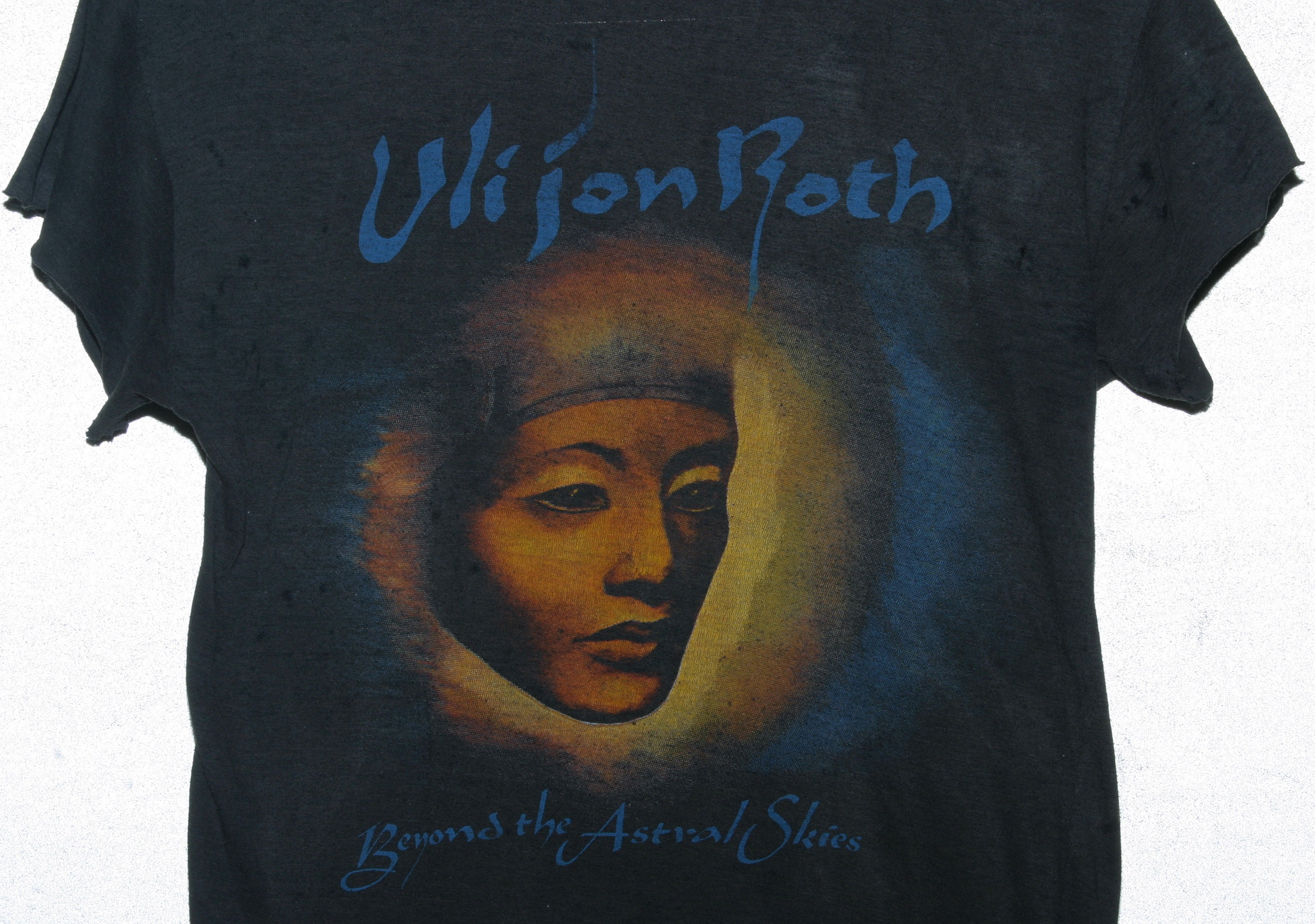 Vintage !!  ULI JON ROTH concert t-shirt . Former Scorpions guitarist . Beyond the Astral Skies Euro tour '85 . A rare find ! Well worn .