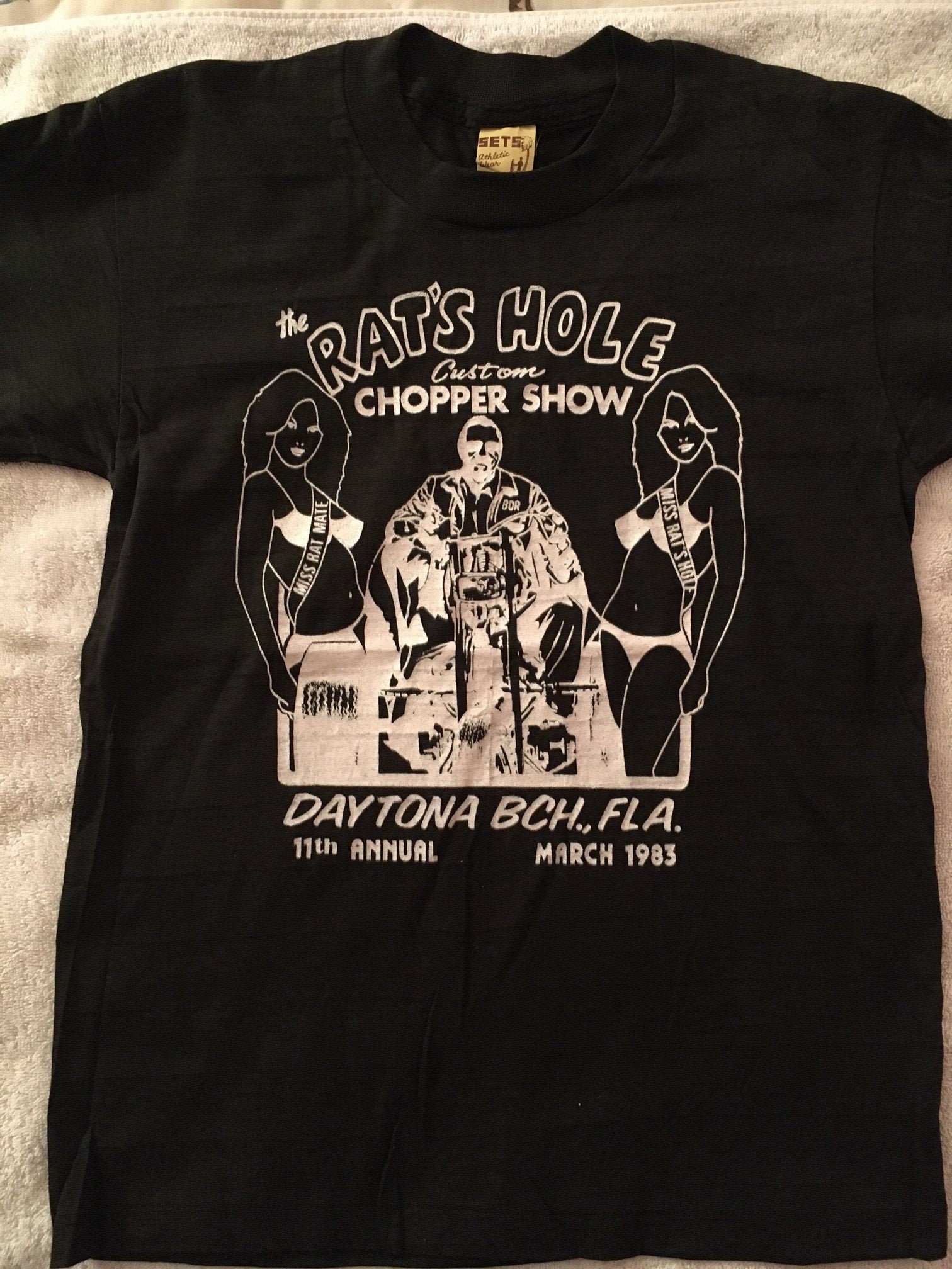 The Rats Hole T - Etsy