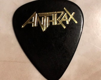 ANTHRAX . Scott Ian's guitar pick .