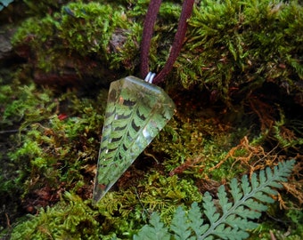 Pendentif pendule en cristal, résine, fougère, morceau naturel de forêt