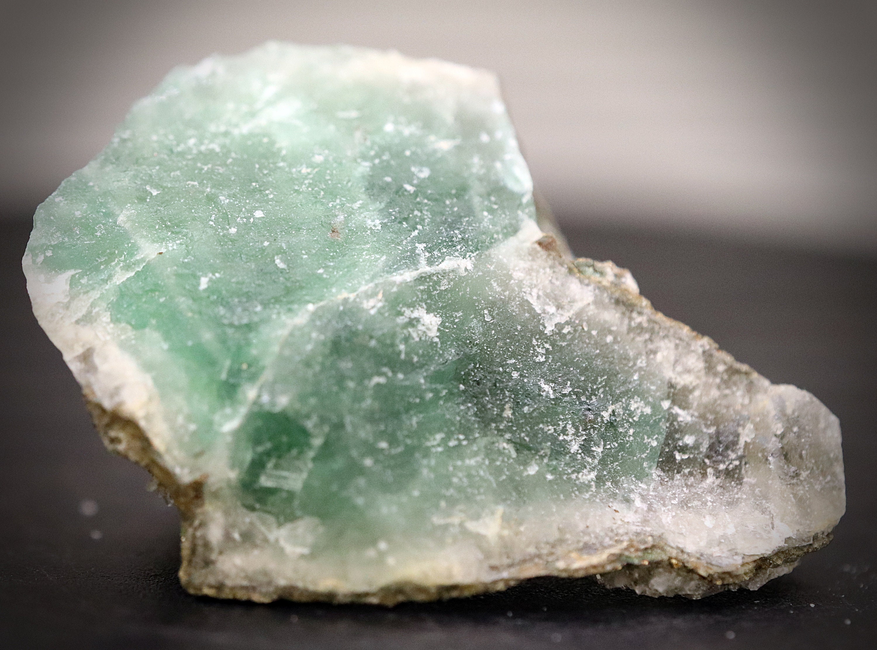 グリーン蛍石、石英、黄鉄鉱の微結晶 - Etsy 日本