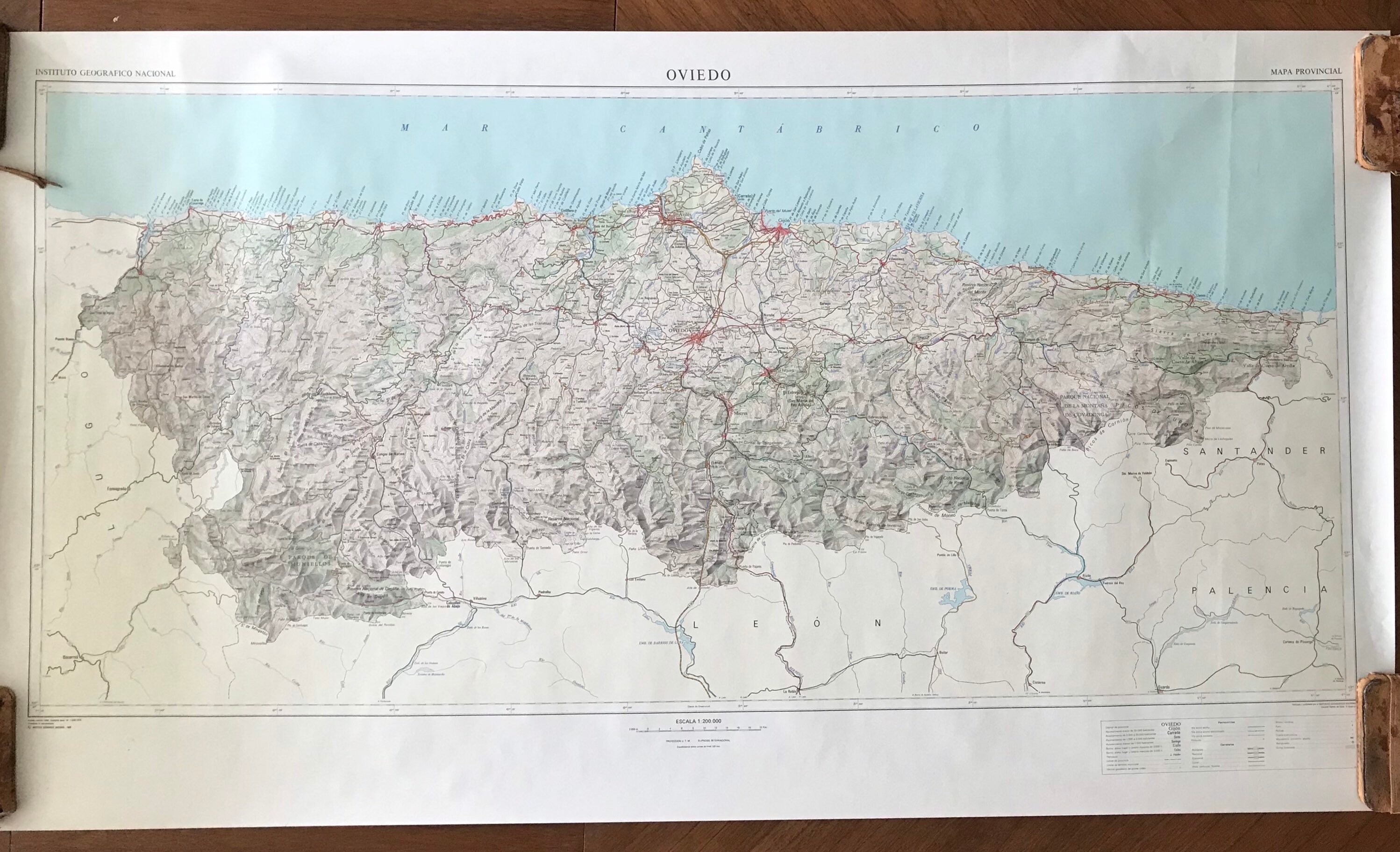Mapa topográfico vintage provincia Oviedo (España), 1980, escala 1:200.000