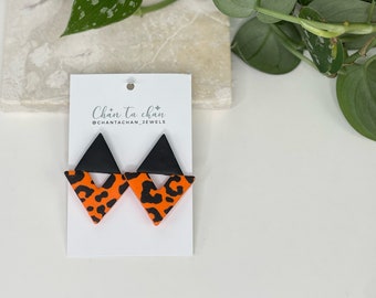 Pendientes hippy naranja estampado animal print , pendientes llamativos triangulares grandes atrevidos y modernos de arcilla polimérica