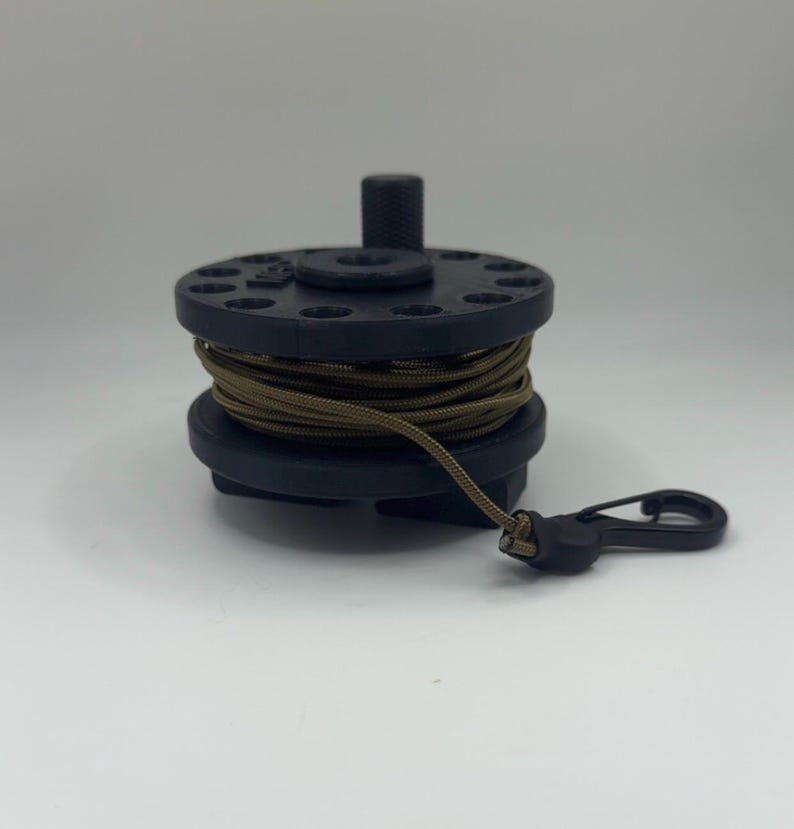 Mobile Bow Hoist: Efficient Hunting Gear image 8