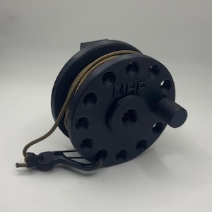 Mobile Bow Hoist: Efficient Hunting Gear image 1