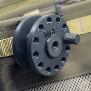 Mobile Bow Hoist: Efficient Hunting Gear image 3