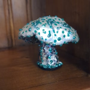 Mini Green Black and White Toadstool With 3D Pearl Drops