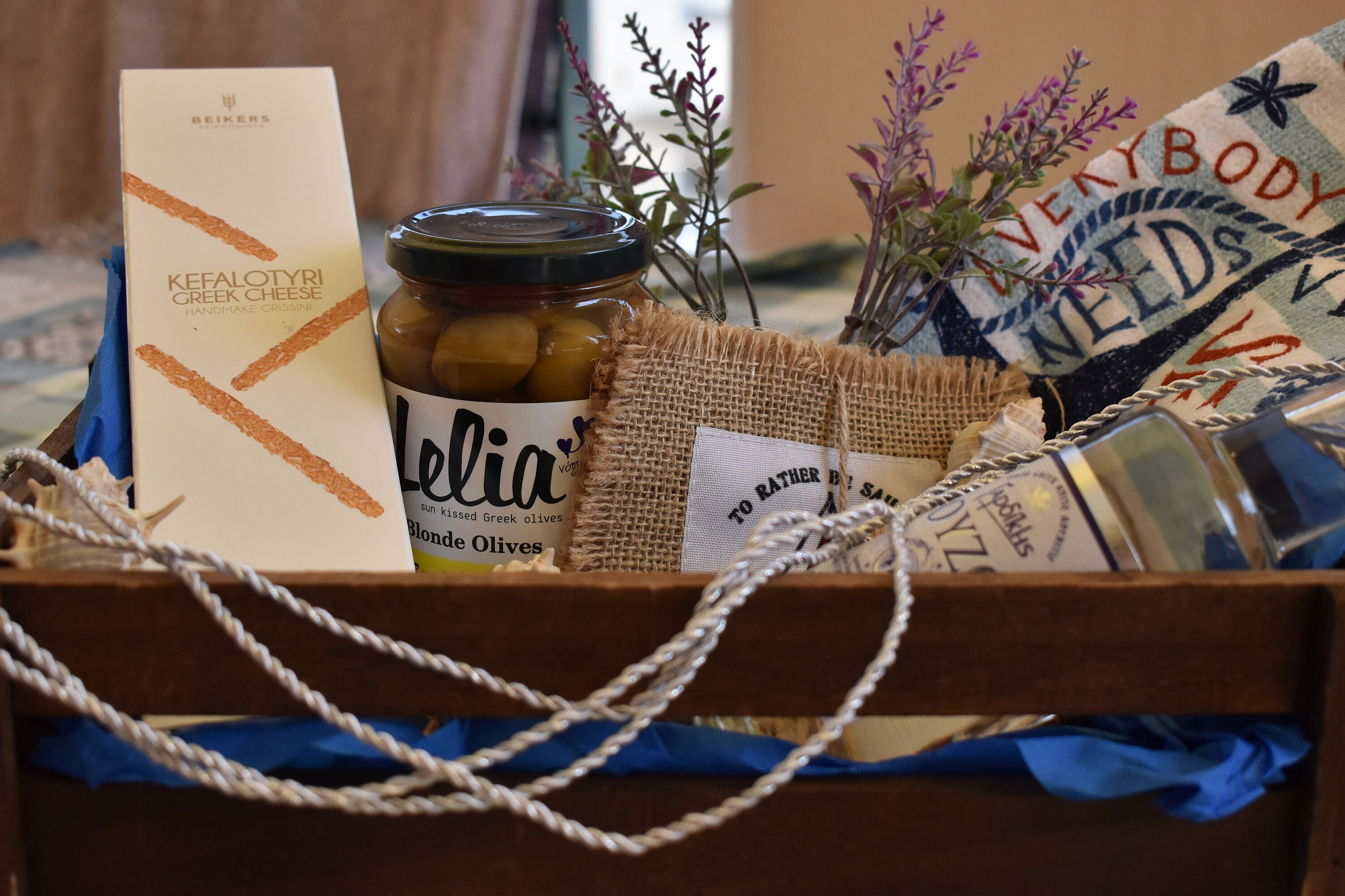 Greek Gift Basket With Meze for 2. Crunchy Bread, Ouzo, Green Olives