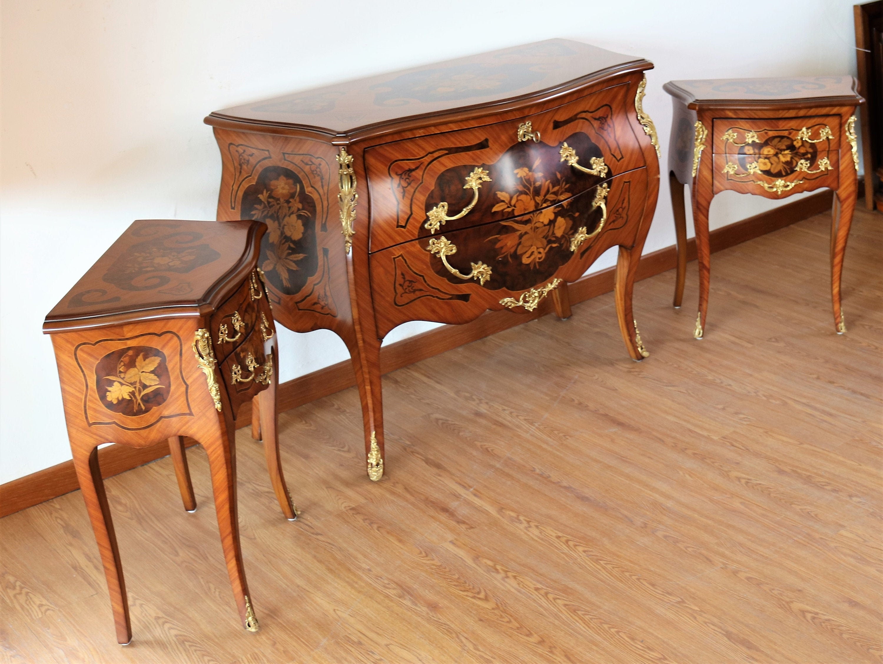 Italian Bombe Chest - Etsy
