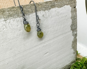 Pendientes de hojas de cristal checo envueltos en cobre, joyería botánica