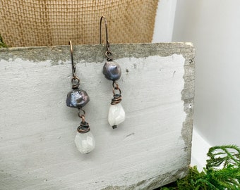Pendientes de cobre oxidado con perla y piedra lunar, joyería de sirena estilo cottagecore