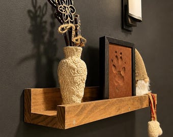 Wooden Floating Picture Shelf: Wall Mounted Ledge for Orgnaments